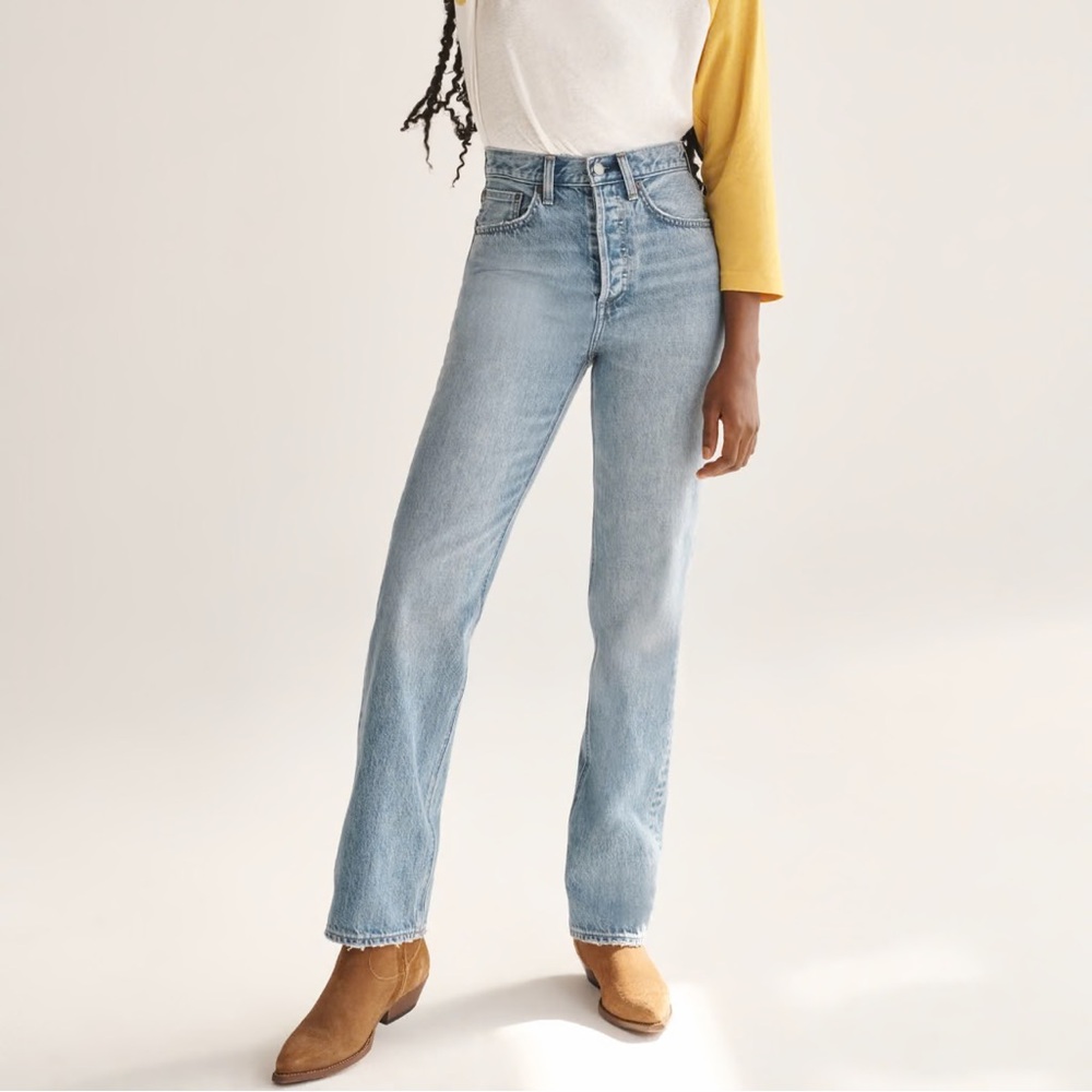 Aritzia Straight Leg Jeans in Light Blue Denim